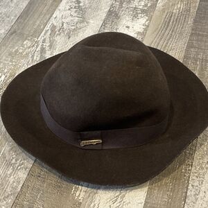 Brown Indiana Jones fedora hat #indianajones #fedora #hats